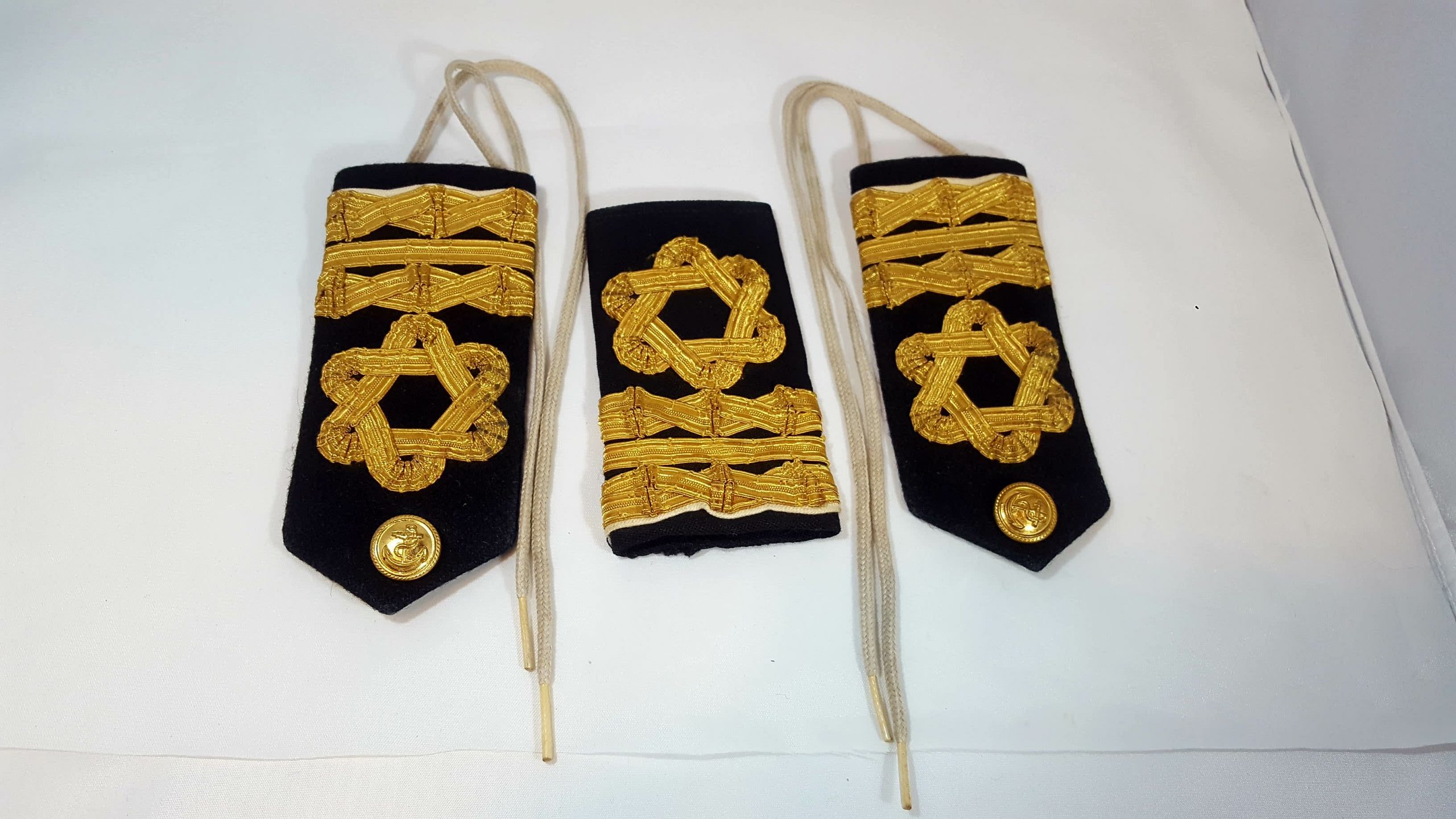 Militaria Schulter 2 (1) Ankauf von Antiquitäten in Deutschland