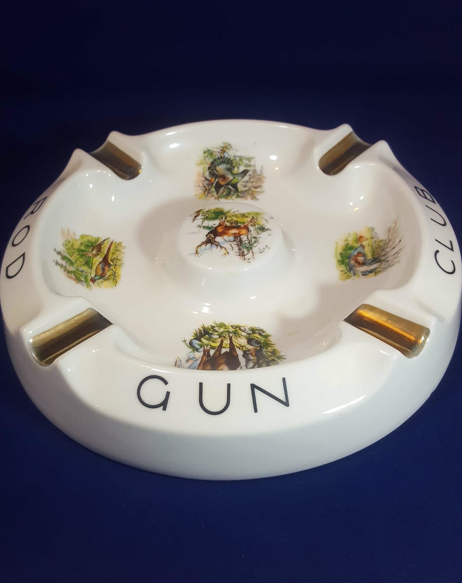 Aschenbecher Rod Gun Club Porzellan (2)