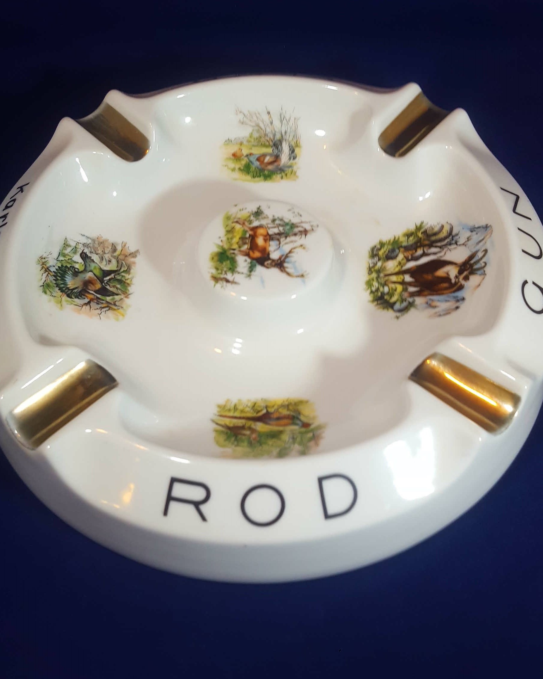 Aschenbecher Rod Gun Club Porzellan (4)